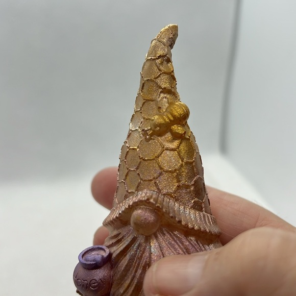 A honey gnome - Picture 6 of 15
